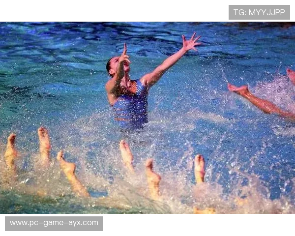 花样游泳队装扮成星空主题美翻全场 花样游泳队装扮成星空主题美翻全场